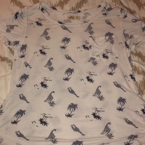 Hollister Printed t shirt Size Medium